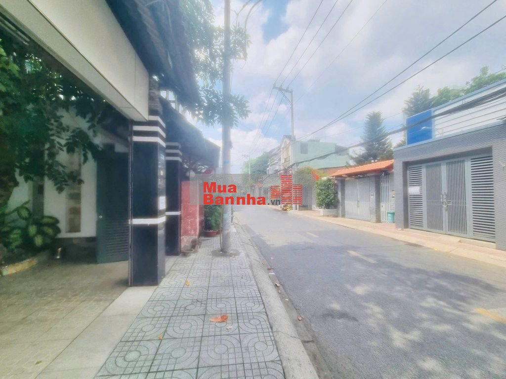 Bán BT MT ngay TT Thủ Đức thích hợp làm VP, cho thuê Căn hộ DV,