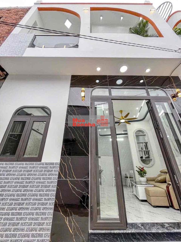 Nhà lầu xây mới 3 phòng ngủ - Gần chợ An Bình và đại học FPT Cần Thơ