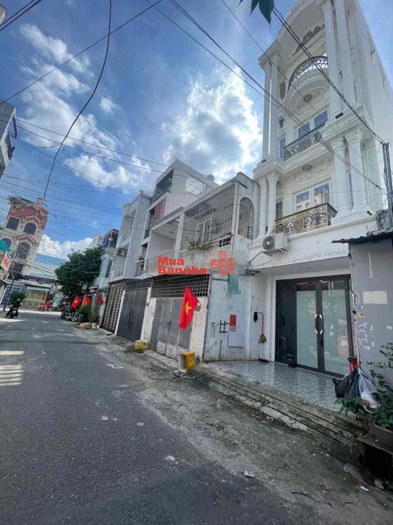 Nhà đẹp Tân Sơn Nhì 1 trệt 3 lầu.Hẻm xe tải thông.Sân đậu ô tô.Ở ngay