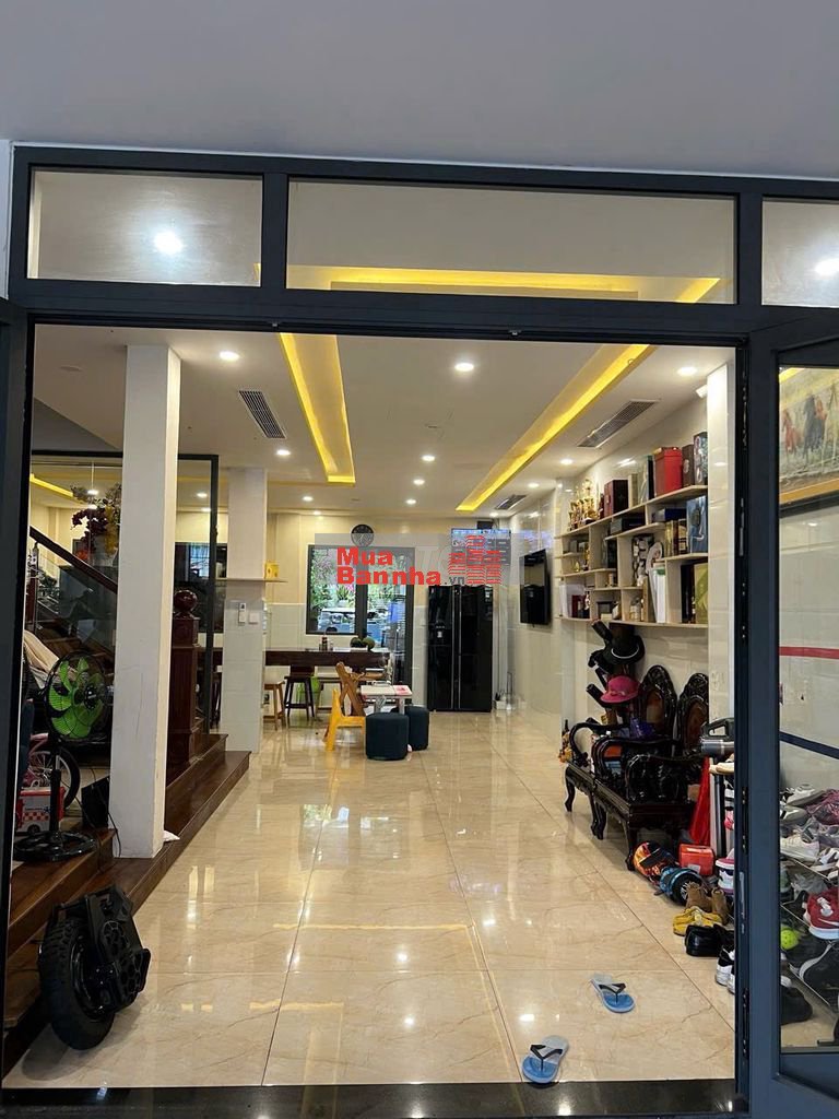Nhà 3 tầng rộng thoáng mặt tiền Đồng Nai Phước Hải Nha Trang
