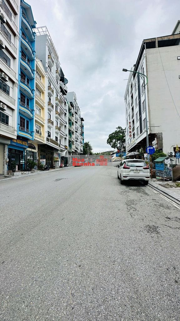 Bán nhà số 40 vườn đào ,Bãi Cháy -Kinh Doanh -dt 50 m-cạnh SUNWORLD