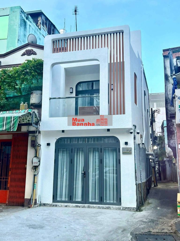 Bán nhà mặt tiền kinh doanh 4x20 đường phan xích long quận 11