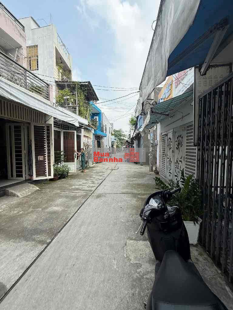 HIẾM - NHÀ NHỎ DỄ CHỐT - 2 TẦNG - SÁT TÂN PHÚ - NGAY CHỢ BÌNH LONG