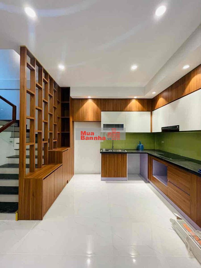 Bán nhà Lạc Long Quân– Gara ô tô, vỉa hè 5m, kinh doanh siêu đỉnh