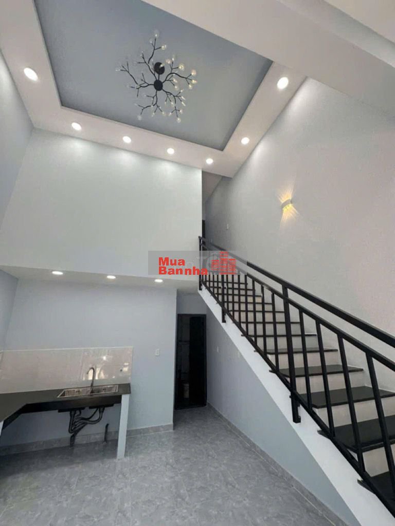 NHÀ MÃ LÒ HẺM XE TẢI GẦN GÒ XOÀI