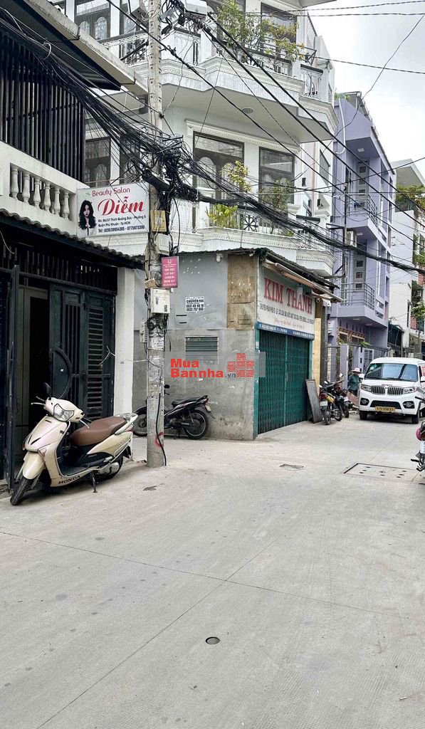 Bán nhà mặt tiền,1 trệt,2 tầng lầu