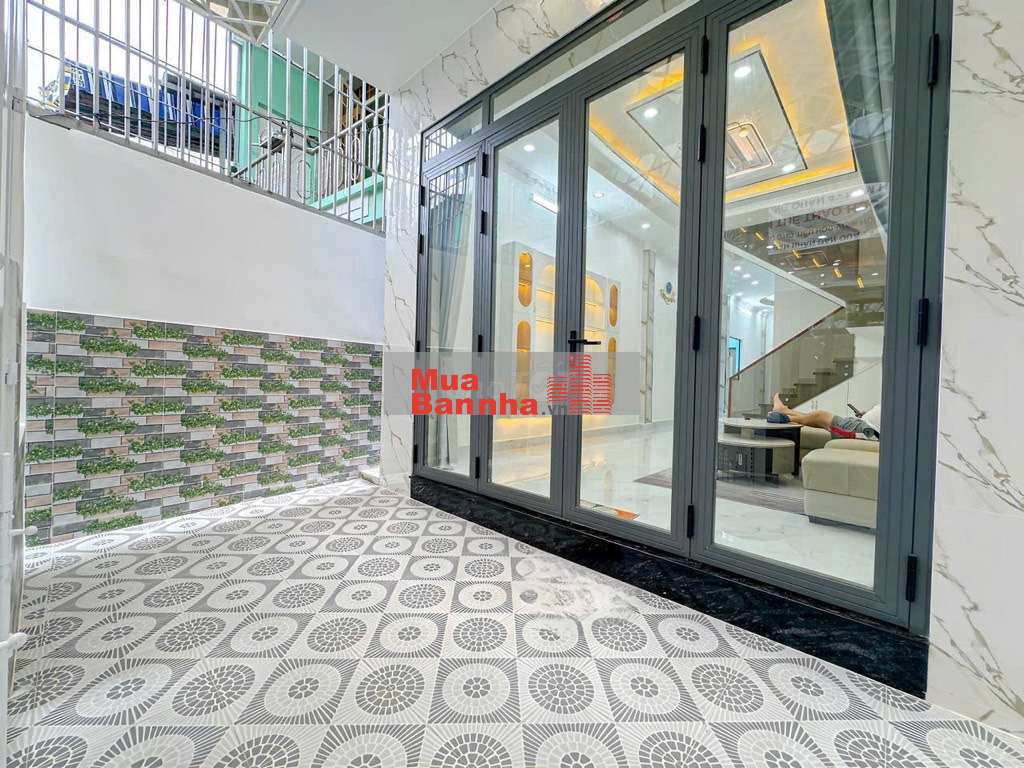 Bán nhà Ngộp 2 tầng Huỳnh Tấn Phát 110m2 nội thất sang trọng