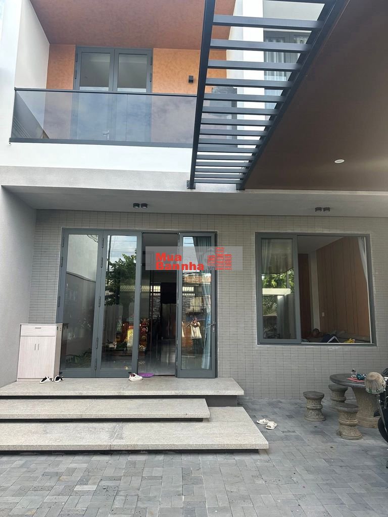 Bán Nhà Đẹp 1 Trệt 1 Lầu Ngang 8m x24m Mặt Tiền Trần Quang Diệu Bà Rịa