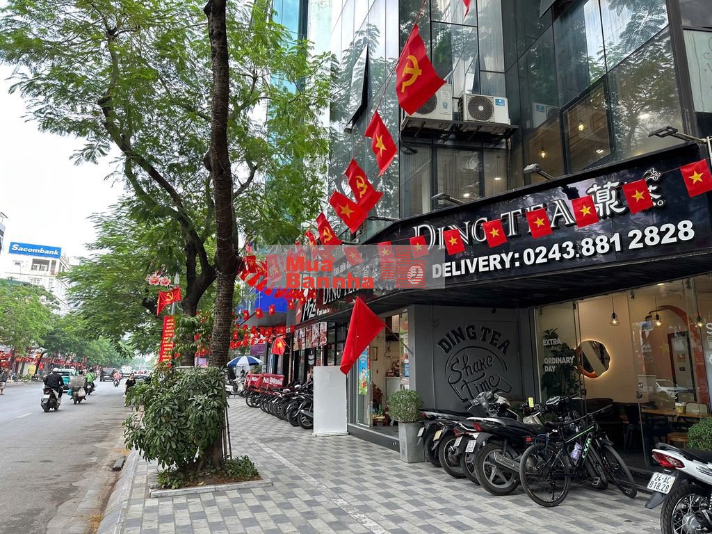 Chủ bán nhà Xuân La-Tây Hồ, ba bước ra phố mặt tiền gần 5m ôtô vào nhà