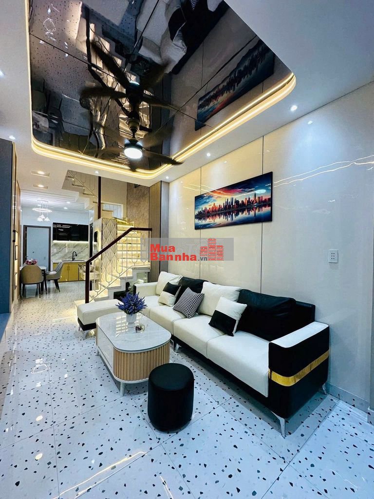 BÁN Gấp nhà Trương Định P.Bến Thành Q1, HXH, giá 3ty5 40m2, lh ngay đi