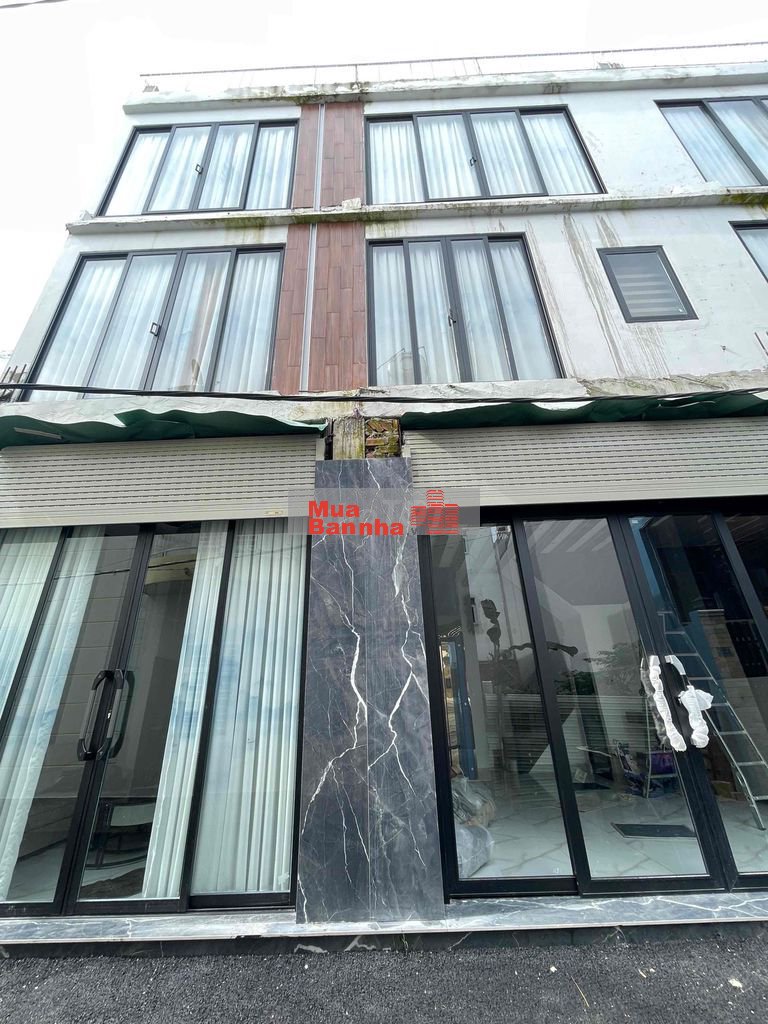 NHÀ PHỐ HIỆN ĐẠI CÓ THANG MÁY - XÂY DỰNG MỚI 1979 HUỲNH TẤN PHÁT