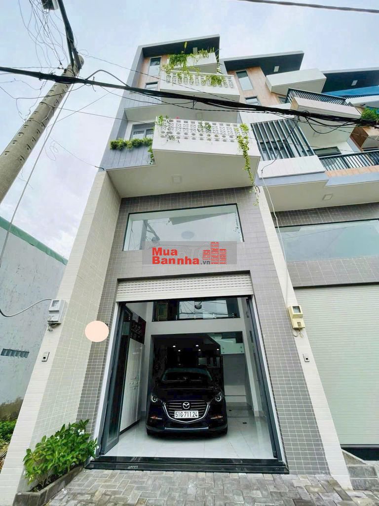 Nhà rộng đẹp Nguyễn Minh Hoàng, Tân Bình. 68,2m2 xây 1 trệt 3 lầu,SHR