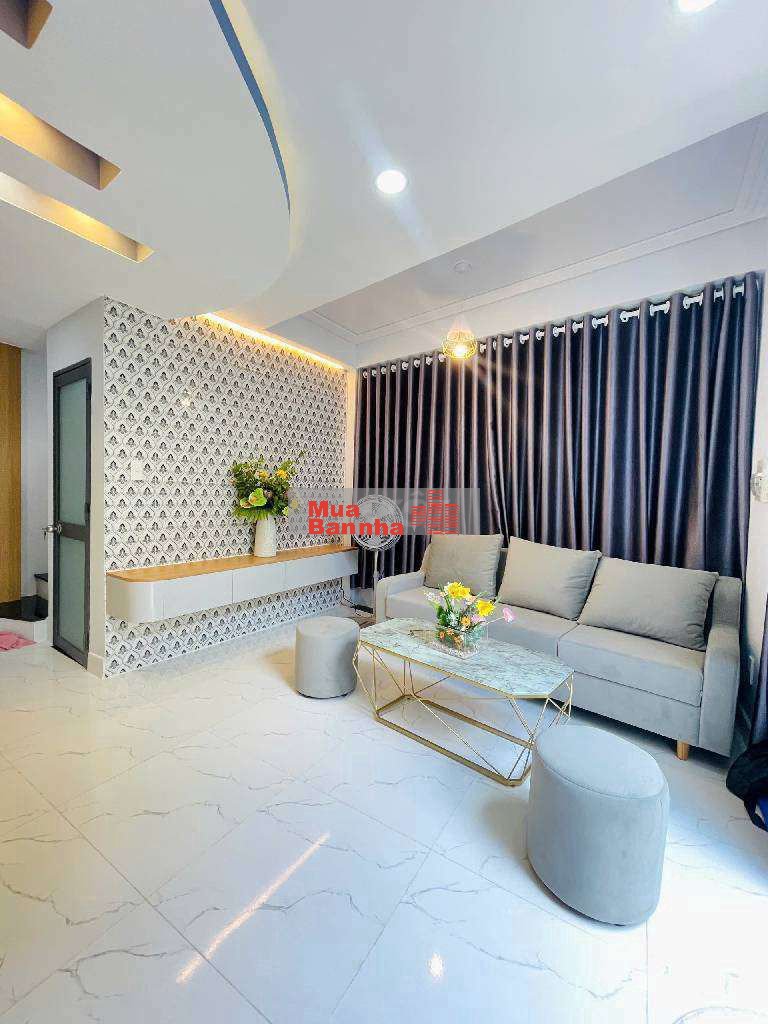 Nhà Đúc 4 Tấm Lạc Long Quân – Hẻm Thông Hồng Lạc – Tặng Nội Thất