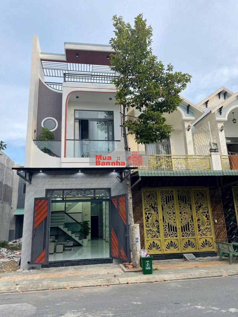 Bán nhà 1 lầu cách chợ 500m nằm ngay trung tâm TP Tân Uyên