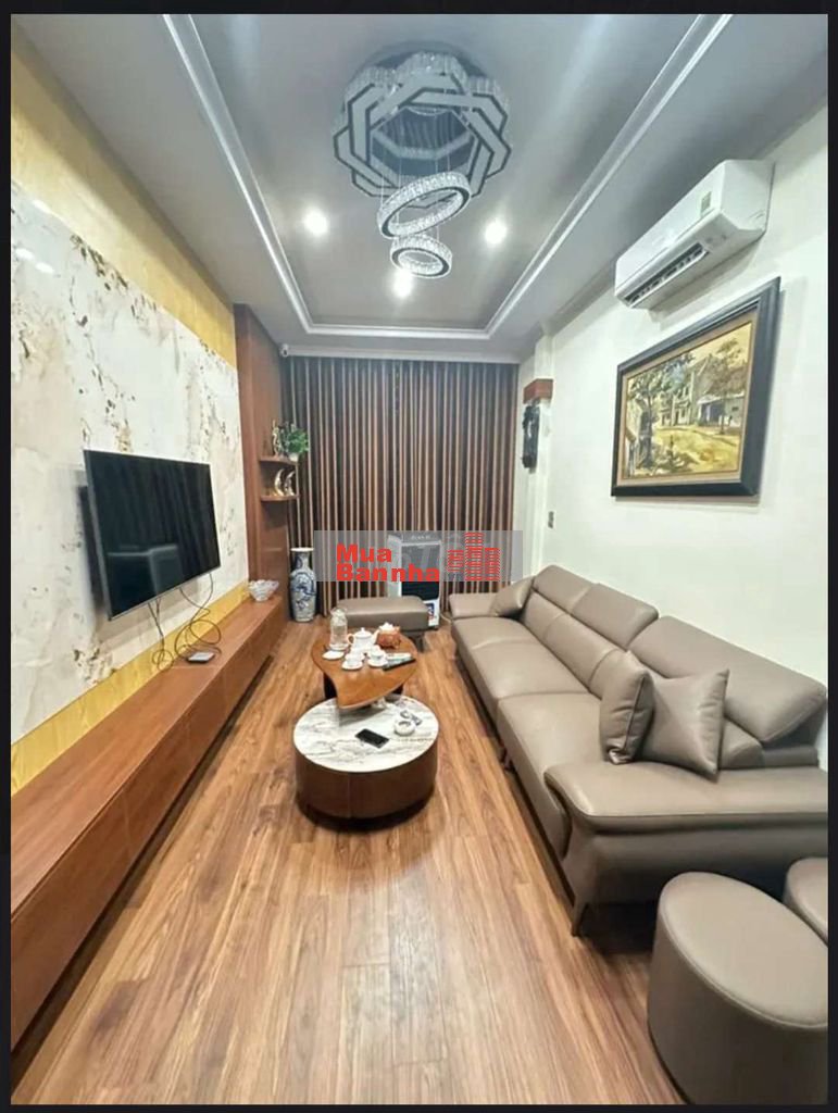 Tôi cần bán nhà mặt phố Cầu Giấy, nhà 5tầng full nội thất.