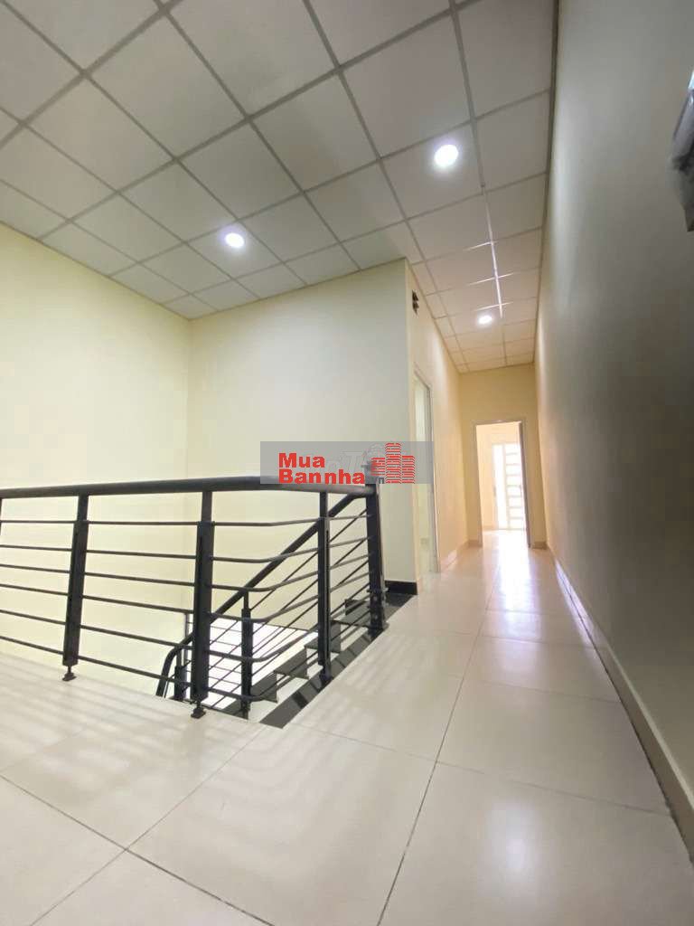 Bán nhà phường Long a vị trí đẹp pháp lý rõ ràng an ninh đông đúc gần