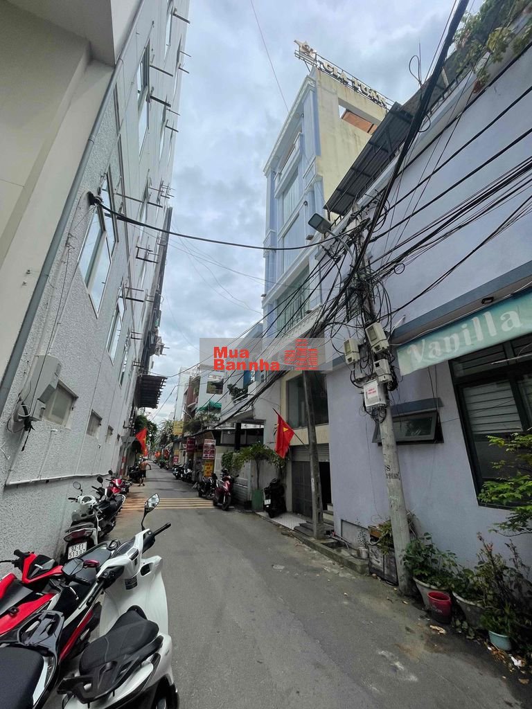 Nhà trung tâm Hải Châu đường Lê Hồng Phong giá 4ty9