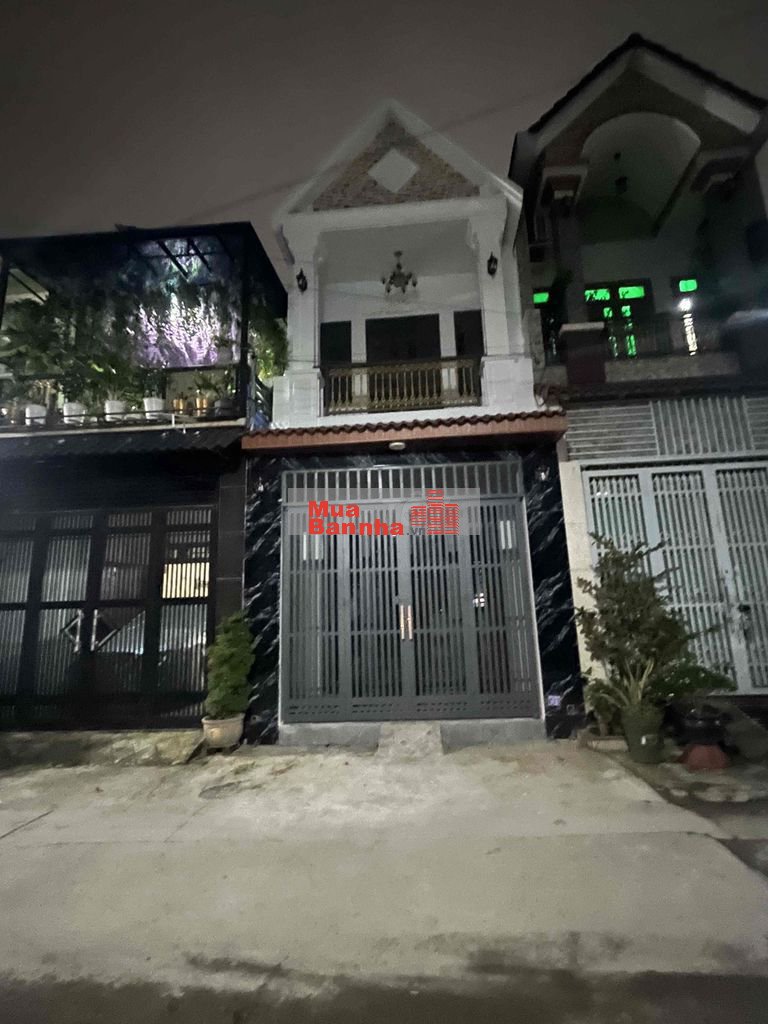 GIẢM HẲN 150TR CÒN 4,35TỶ NHÀ 3 LẦU DĨ AN XE HƠI ĐẬU CỬA