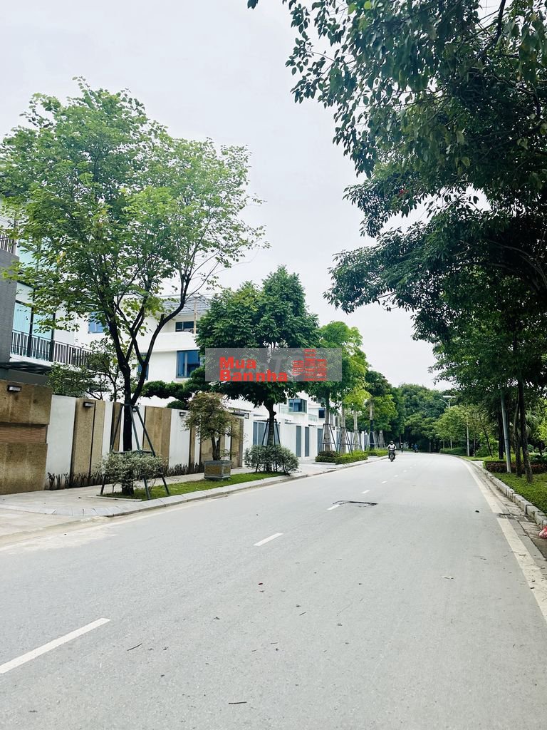 Bán nhà LÔ GÓC- 35m- full nội thất tại Tây Mỗ