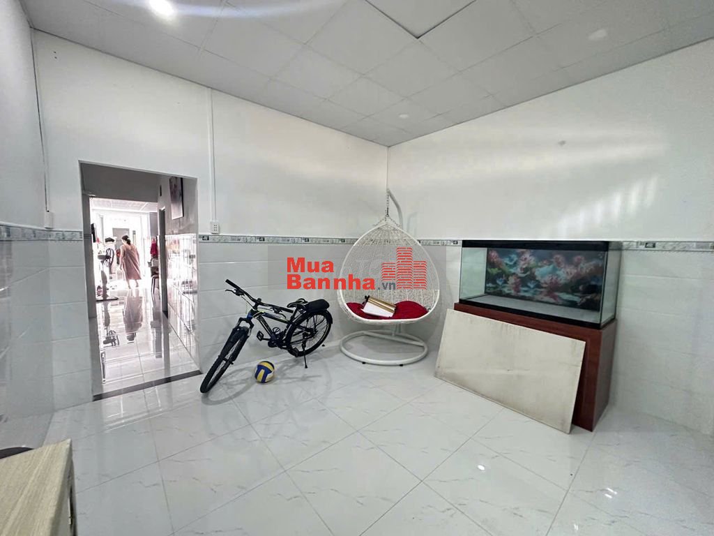 Bán nhà mặt tiền đường, 84m2, 3 phòng ngủ, Quận 7 cũ, nhà mới, đẹp