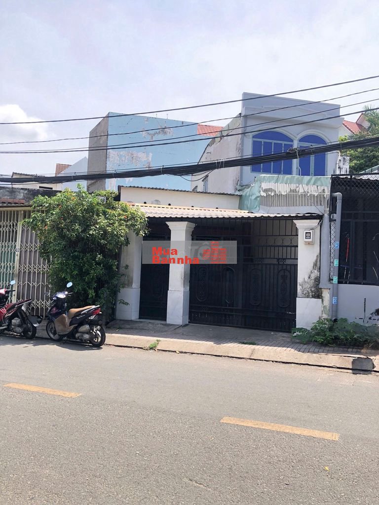 Nhà mặt tiền ngay chợ Tân Hòa 2, giá chỉ 5,4 tỷ.