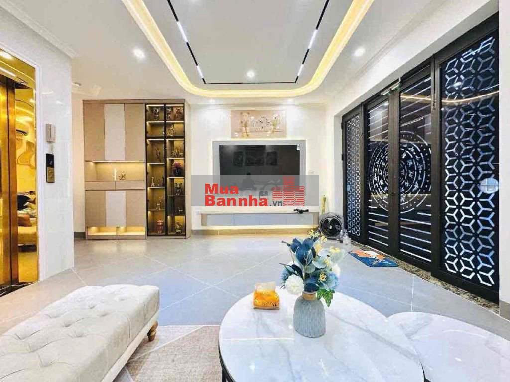 Chùa Láng, sát phố, ngõ ba gác thông kinh doanh, nhà mới, lô góc, 45m2