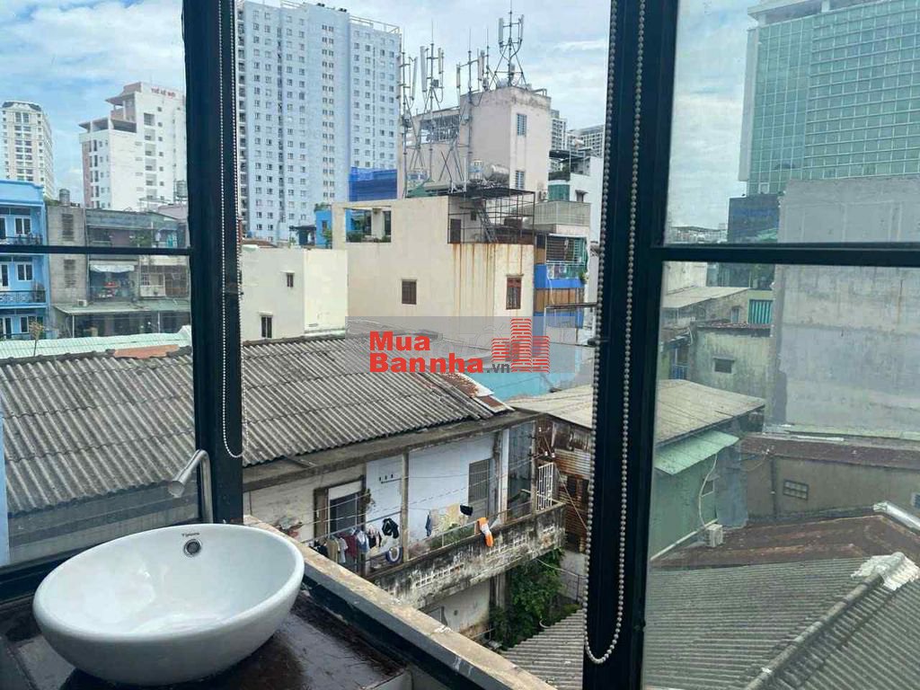 Sở hữu Quận nhất Sài Gòn ra mặt tiền 7 căn nhà còn HD thuê 2,5 năm