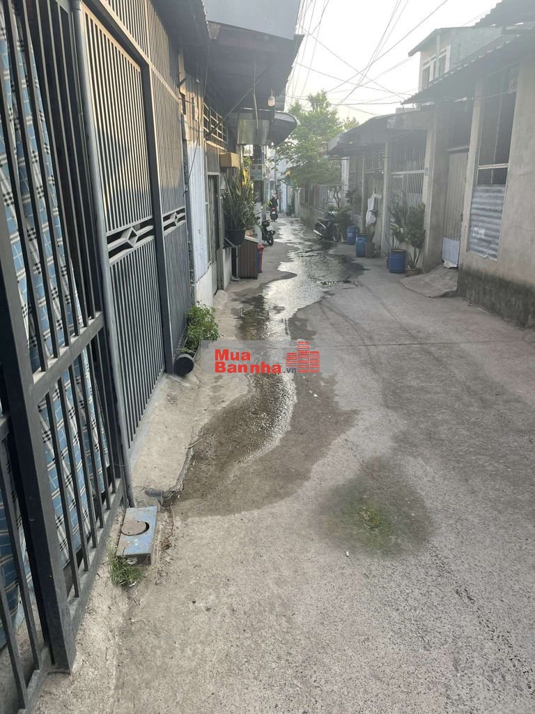 Nhà bán hẻm xe hơi.