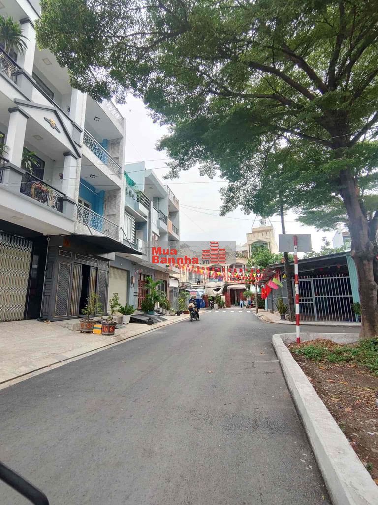 BƠ NHÀ PHỐ - CẦN TIỀN BÁN GẤP NHÀ 5 TẦNG – HẺM 8M THÔNG – LÊ CÔNG PHÉP