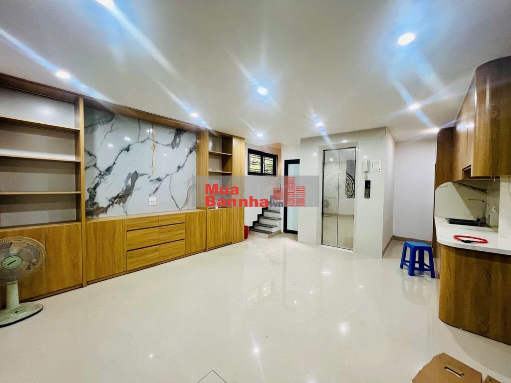 Bán nhà Vũ Thạnh 35m2 lô góc 3 thoáng đủ nội thất thang máy 10.5 tỷ