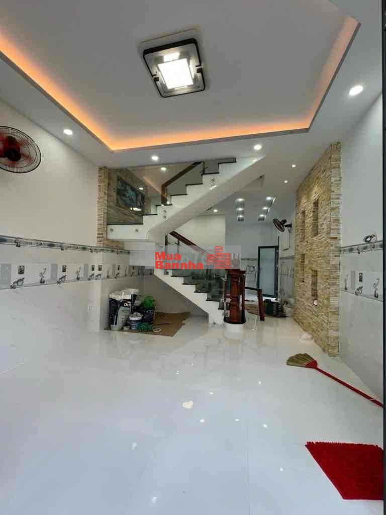 🏠NHÀ CẠNH SIÊU THỊ AOEN TÂN PHÚ-40m2-2 tầng-nhỉnh 4 tỏi☘️