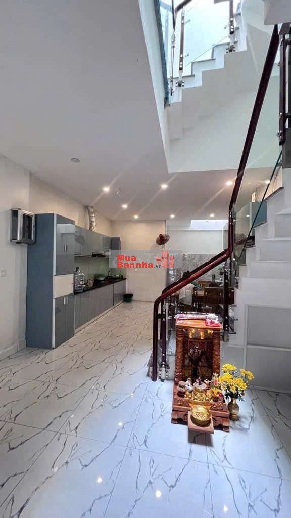 11 tỷ tl đg hoàng văn thụ tân bình dt 4,5x16,6 nhà 3 tầng 4pn 4wc