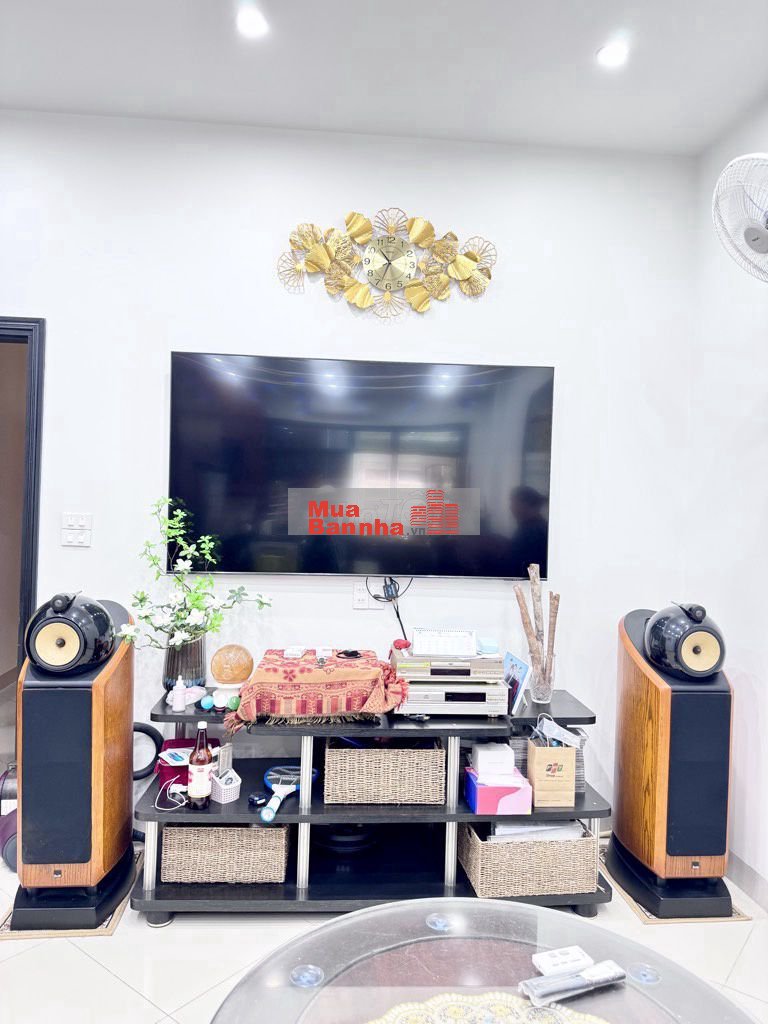 Bán nhà Giải Phóng 35m x 5T, 3 P.ngủ, nội thất bền đẹp, ôtô đỗ cửa, KD