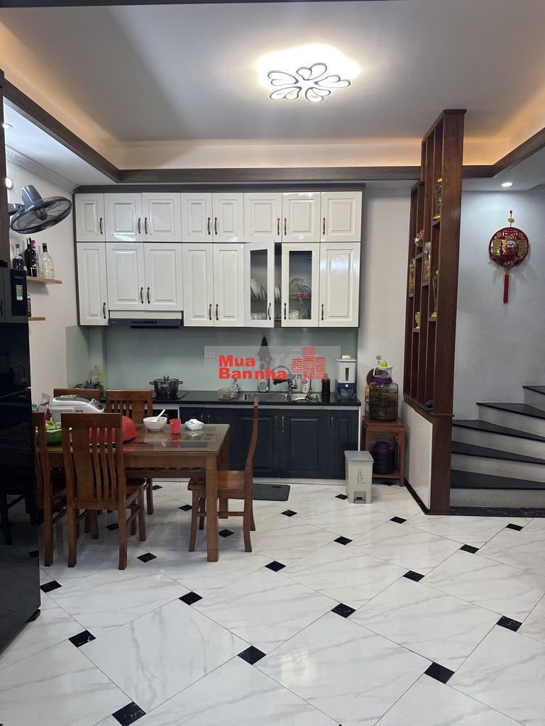 Bán nhà Nguyễn Đức Cảnh, mới xây 5 năm, vuông vắn, thiết kế hiện đại