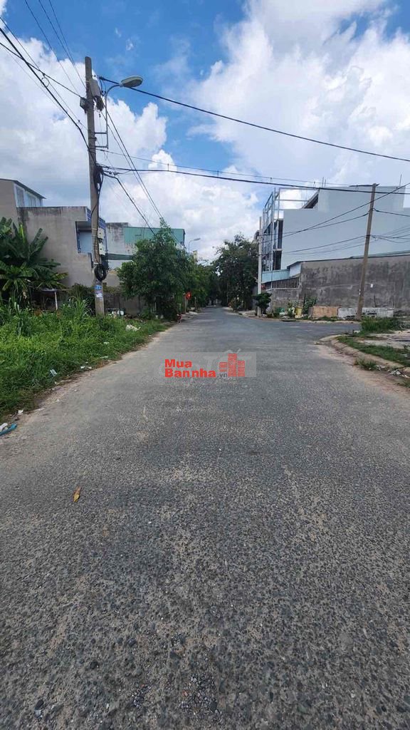 NHÀ BÁN HXH NGAY KDC TÂN TIẾN - NGUYỄN VĂN QUÁ - QL1A - 115M2(5mx23m)