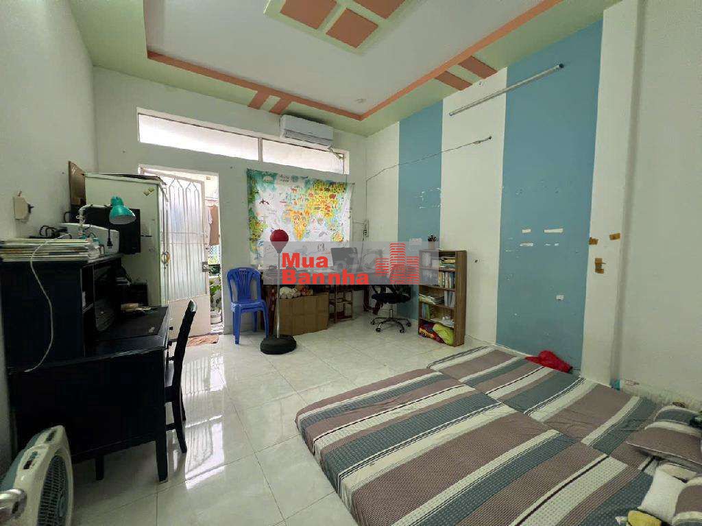 BÁN GẤP NHÀ 2 MẶT TIỀN - DT : 128M2 - NGANG GẦN 6M - 7 TỶ HƠN