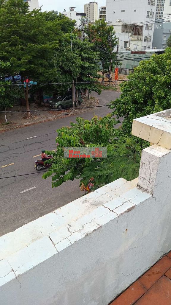 Nhà 3 tầng mt đường 25.5m ngang 5 đang cho thuê 18tr gần biển Sơn trà