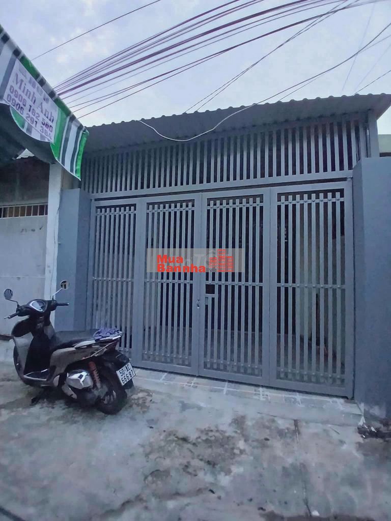 Bán căn nhà Q12 sát QL1 PMQT. Dt:75m2, Sổ hồng riêng sang tên chỉ 3tỷ.