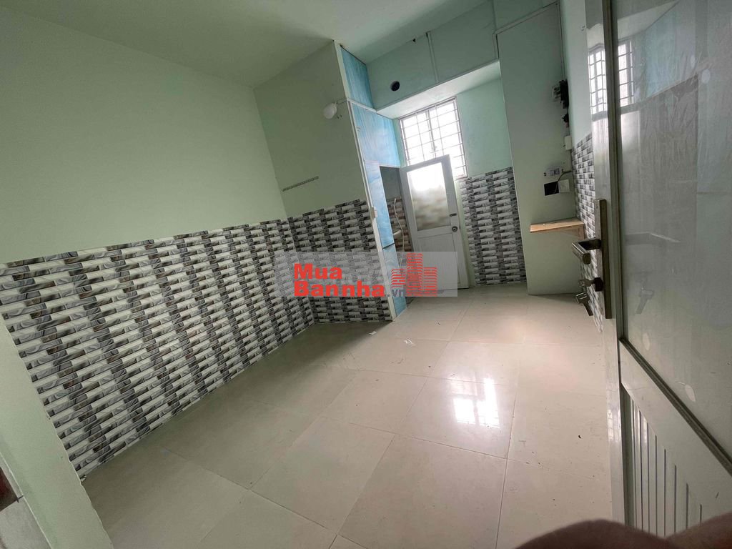 Nhà mặt tiền đang cho thuê cần bán