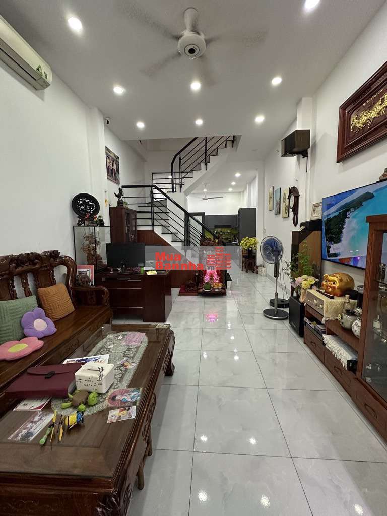 BÁN NHÀ 2 TẦNG CHỈ NHĨNH 4 TỶ TẠI TĂNG NHƠN PHÚ B - Ô TÔ ĐỖ CỔNG