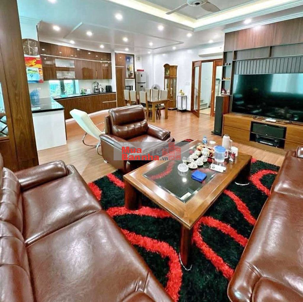 Đông Ngạc - Dân xây 60 m- Wiew sân chơi, ô tô đỗ cửa- Gần ô tô tránh.