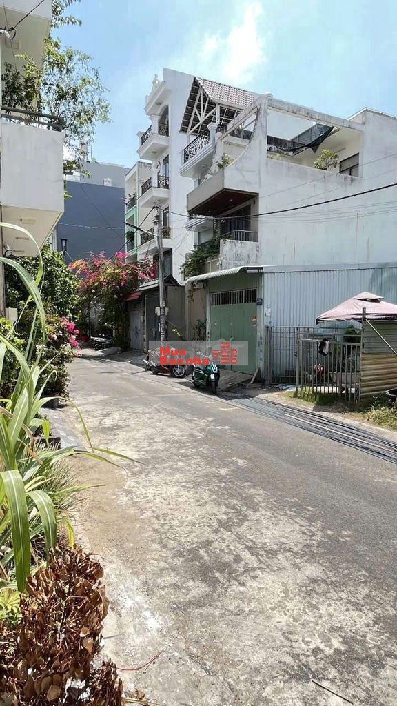 Nhà đẹp sát bên Gò Vấp