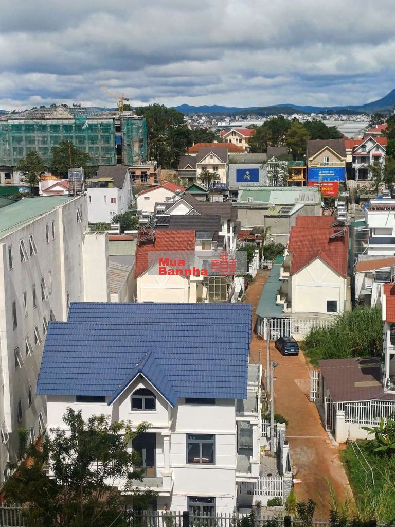 Bân Nhà Phố 2T- 5PN Đường Xe Hơi Phường 9 Đà Lạt