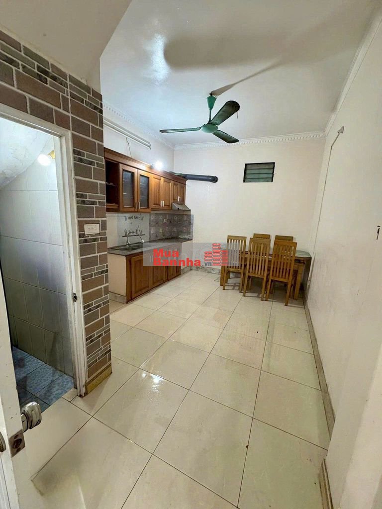 Siêu rẻ - Bán nhà 33m2 4 tầng ở ngõ 99 Định Công Hạ chỉ 3.25 tỷ