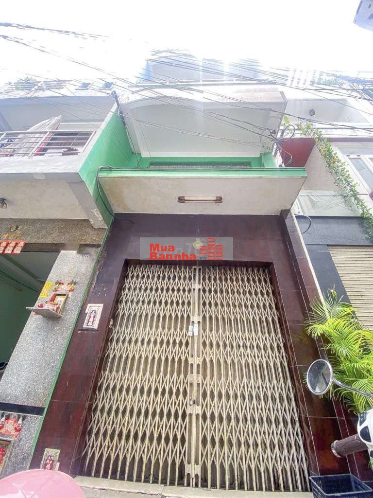 Nhà gần mt đường Âu Cơ