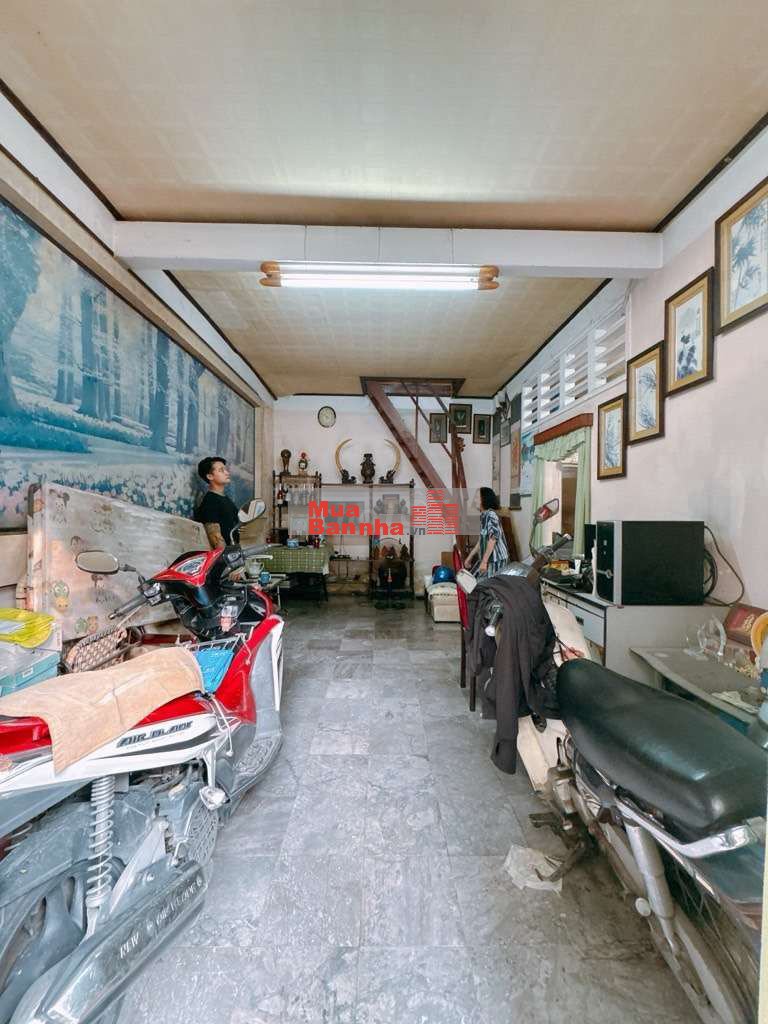 Ngay chợ bà Chiểu bán nhà 2 tầng đường Bùi Đình Túy 28m2_3,6 tỉ TL