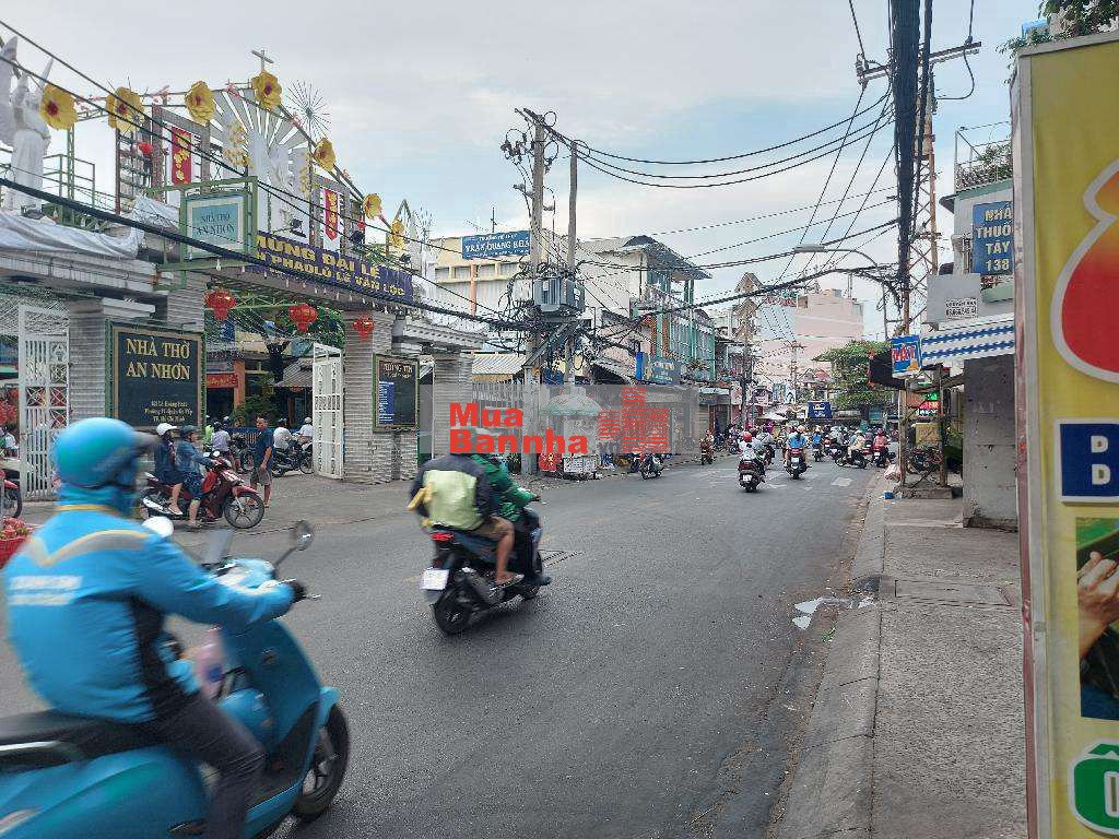 Nhà đã qua sử dubg còn mới . Hẻm 5m . Lê Hoàng Phái . Gò Vấp .