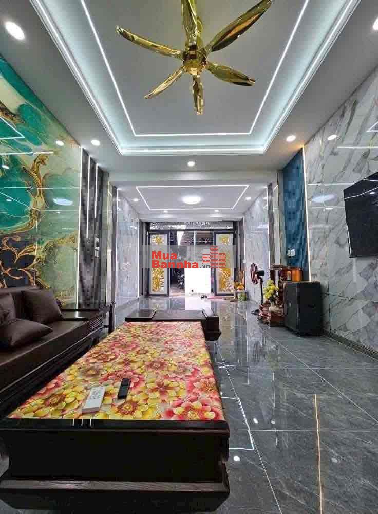 bán nhà 1 lầu 1 trệt sân xe hơi 7 chổ. TP Dĩ An