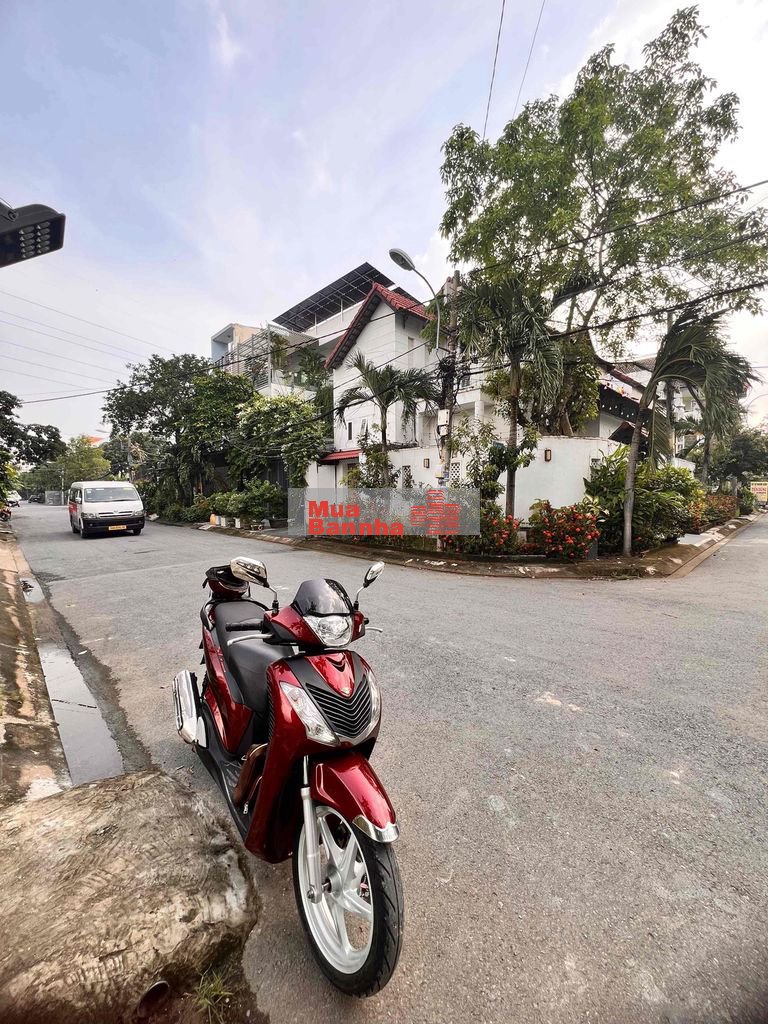 Bán Biệt Thự 214m2, Ngang 10,5m x 20m Góc hai mt đường 12m, giá 18Tỷ