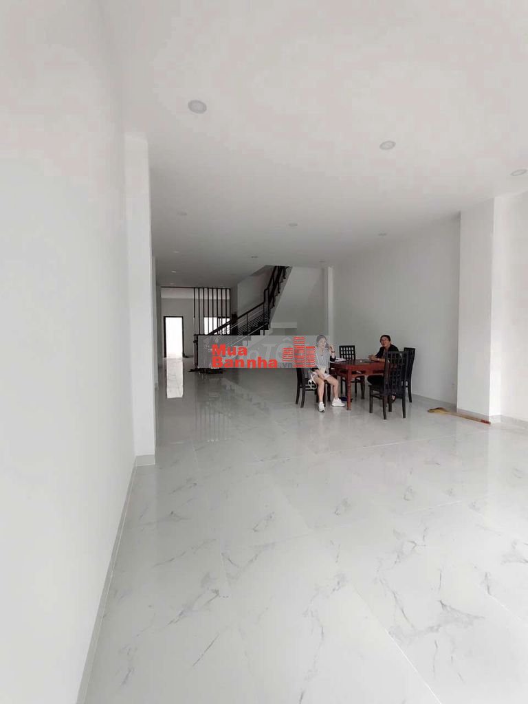 Mặt tiền đường 23 vị trí đẹp sát cc An Phú 4.5x20 4 lầu sẵn HĐt 35tr